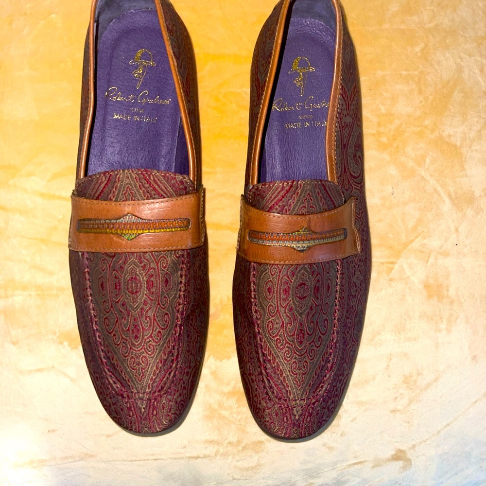 Robert Graham’s men shoe